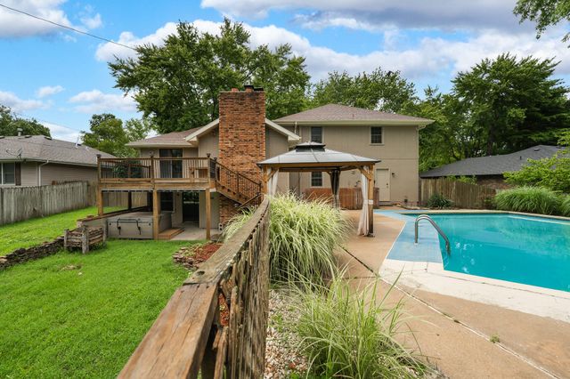 5734 S Hampton Avenue, Springfield, MO 65810