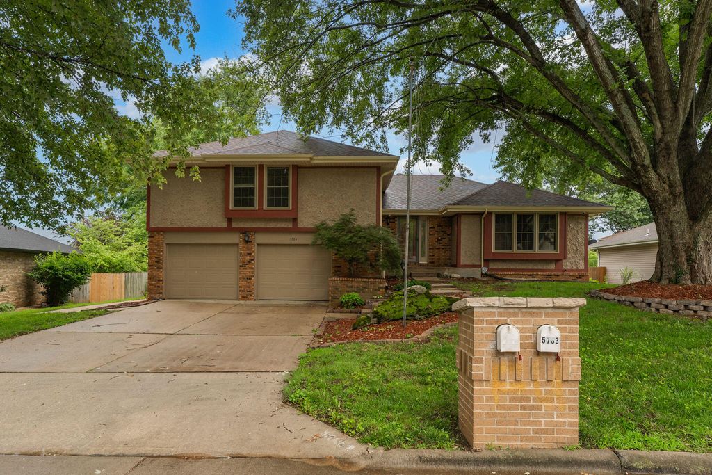 5734 S Hampton Avenue, Springfield, MO 65810
