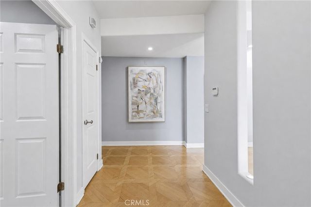 14271 Dickens Street 201, Sherman Oaks, CA 91423