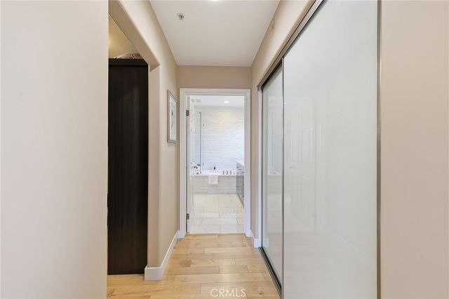 14271 Dickens Street 201, Sherman Oaks, CA 91423