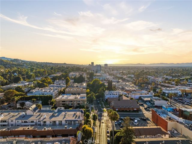 14271 Dickens Street 201, Sherman Oaks, CA 91423