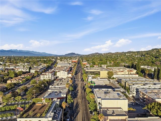 14271 Dickens Street 201, Sherman Oaks, CA 91423