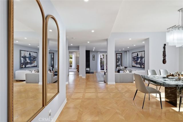 14271 Dickens Street 201, Sherman Oaks, CA 91423