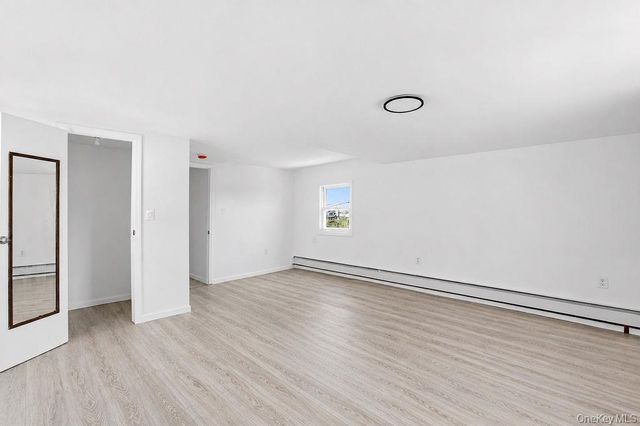 44 Broadway, Hamilton Beach, NY 11414
