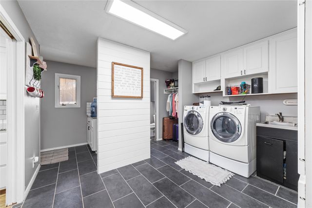 1811 Saylor Street, Goldthwaite, TX 76844