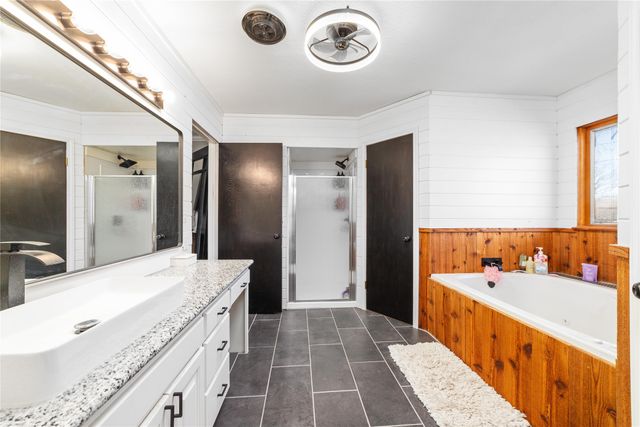 1811 Saylor Street, Goldthwaite, TX 76844