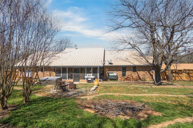 1811 Saylor Street, Goldthwaite, TX 76844