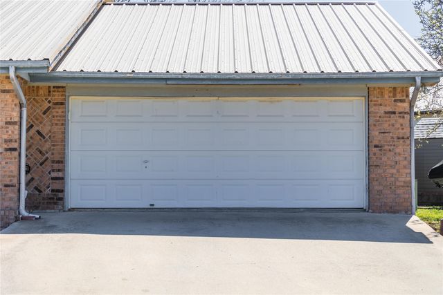 1811 Saylor Street, Goldthwaite, TX 76844