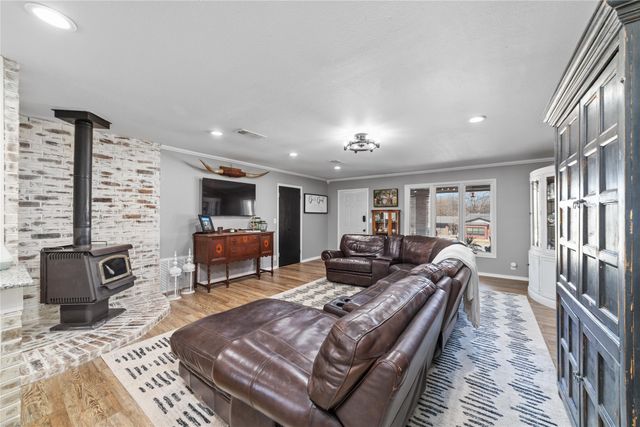 1811 Saylor Street, Goldthwaite, TX 76844