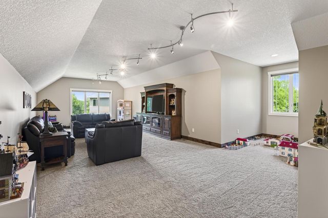 2438 129th Court NE, Blaine, MN 55449
