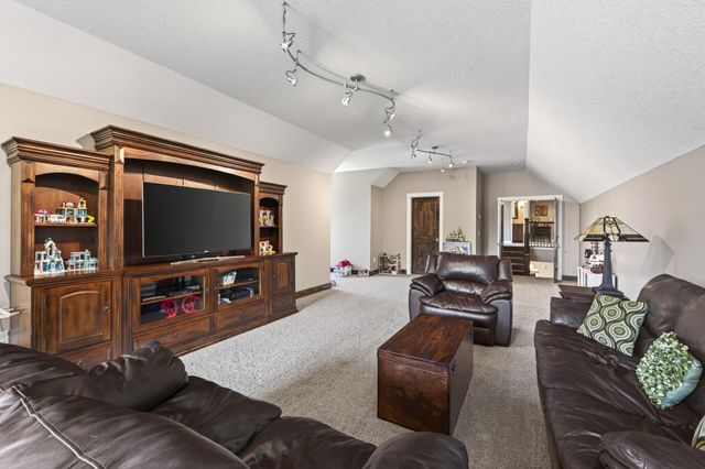 2438 129th Court NE, Blaine, MN 55449