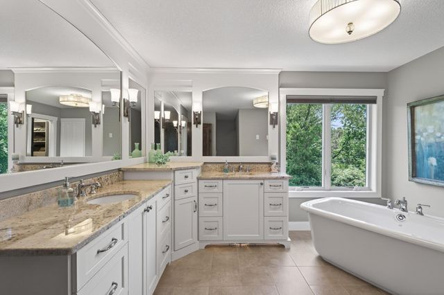 2438 129th Court NE, Blaine, MN 55449