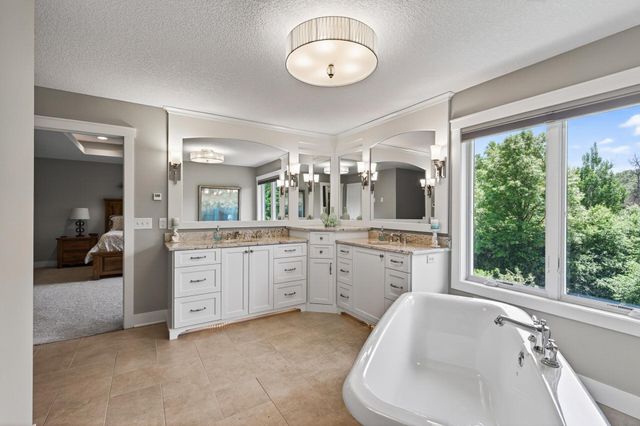 2438 129th Court NE, Blaine, MN 55449