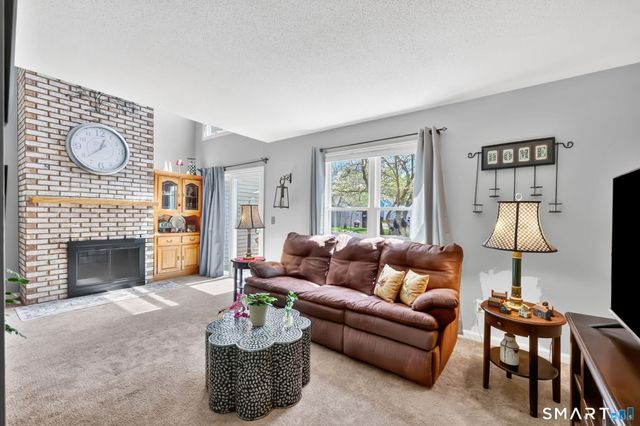 10 Thistle Way C, East Windsor, CT 06016