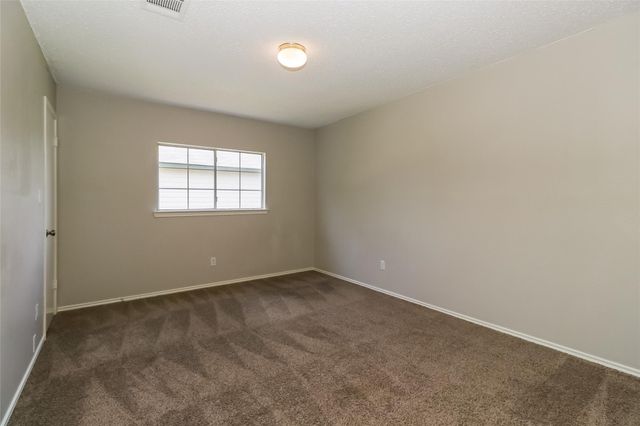 501 Thicket LN, Kyle, TX 78640