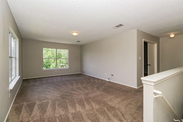 501 Thicket LN, Kyle, TX 78640