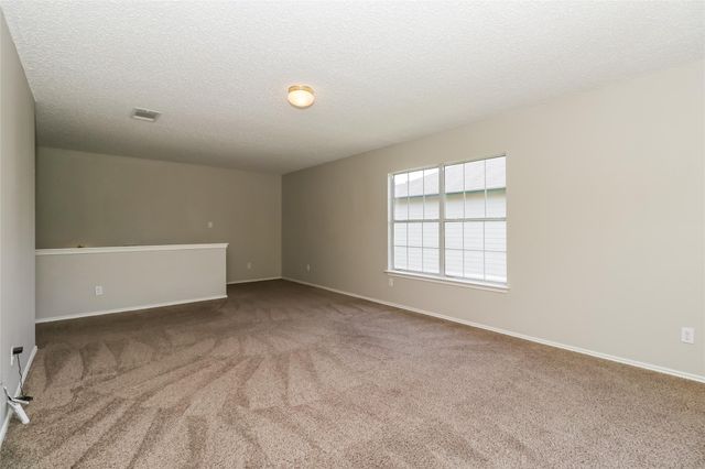 501 Thicket LN, Kyle, TX 78640
