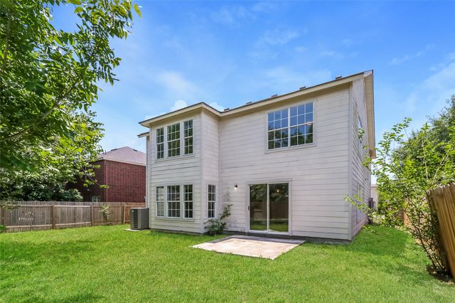 501 Thicket LN, Kyle, TX 78640