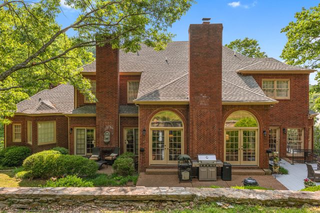 18 Annandale, Nashville, TN 37215