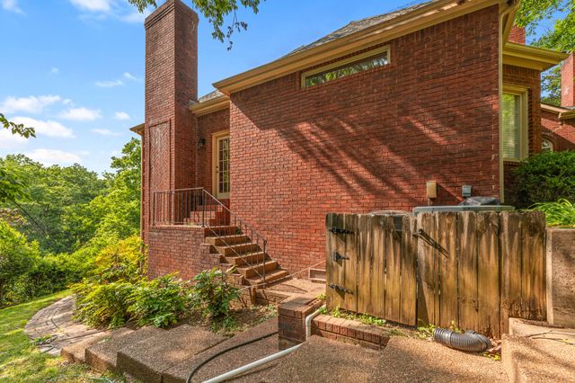 18 Annandale, Nashville, TN 37215