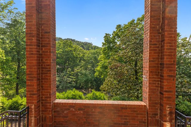 18 Annandale, Nashville, TN 37215