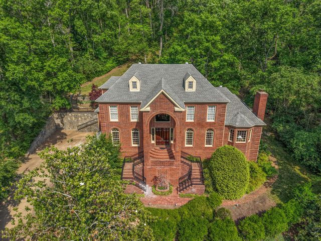 18 Annandale, Nashville, TN 37215