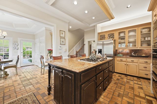 18 Annandale, Nashville, TN 37215