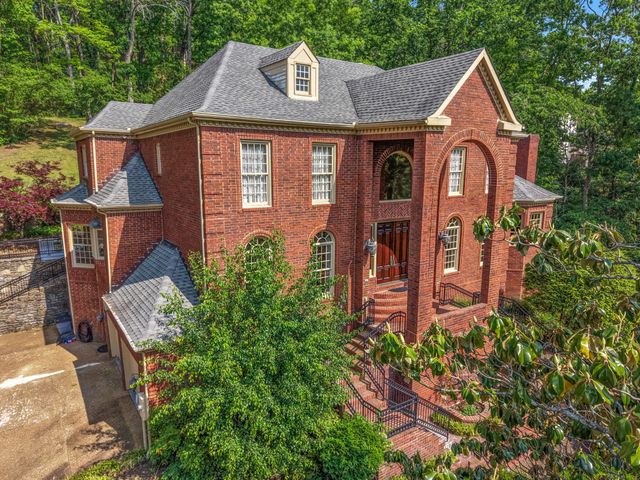 18 Annandale, Nashville, TN 37215