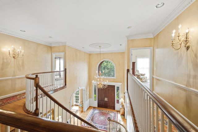 18 Annandale, Nashville, TN 37215