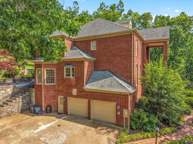 18 Annandale, Nashville, TN 37215