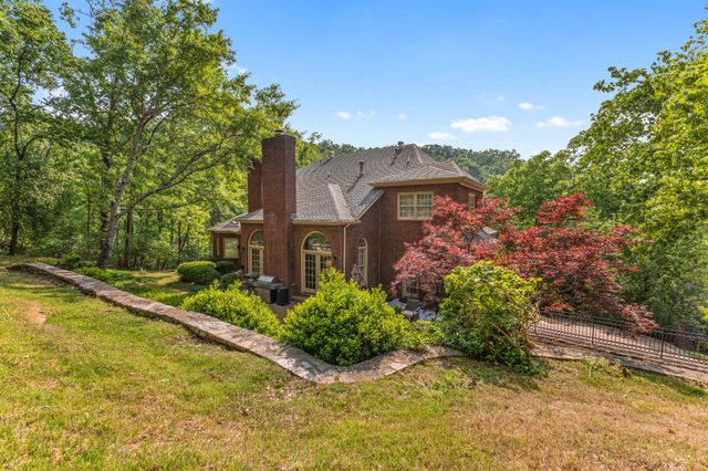 18 Annandale, Nashville, TN 37215