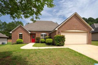 5212 MEADOW LAKE CIRCLE, Bessemer, AL 35020