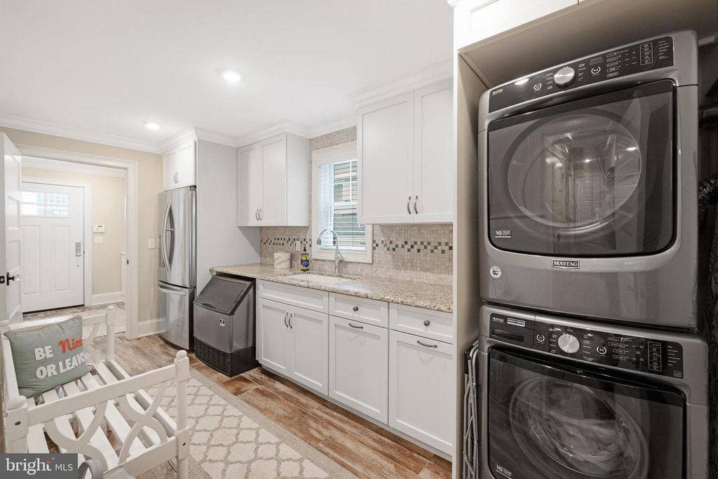 Image 12 of property listing at 2436 WESLEY AVE, Ocean City, NJ 08226