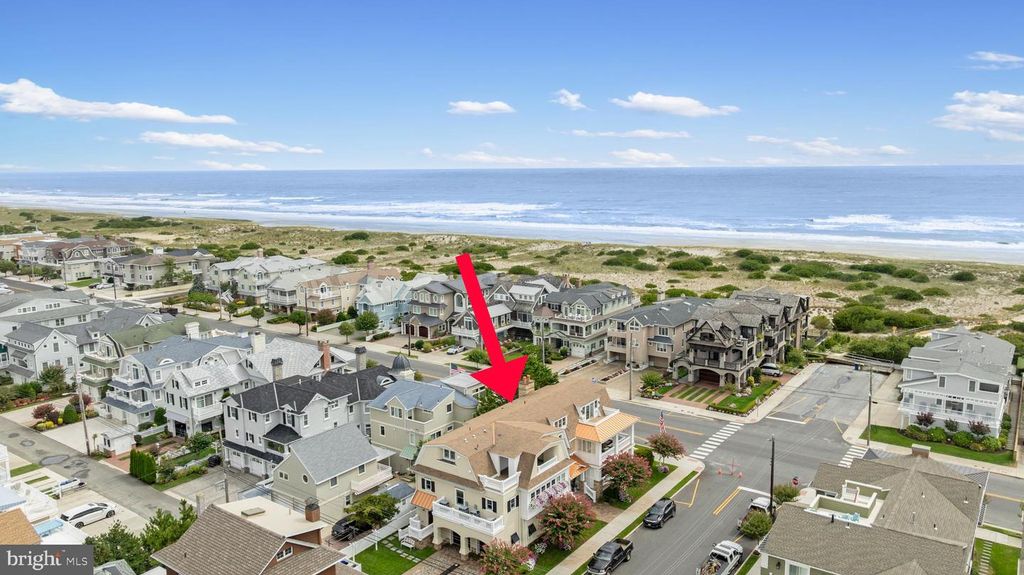 Image 3 of property listing at 2436 WESLEY AVE, Ocean City, NJ 08226
