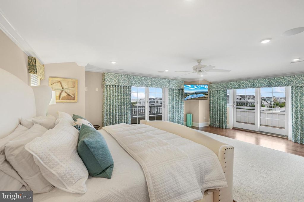 Image 38 of property listing at 2436 WESLEY AVE, Ocean City, NJ 08226