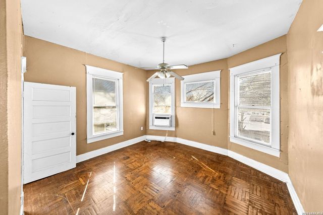 124 E Ashby Pl, San Antonio, TX 78212