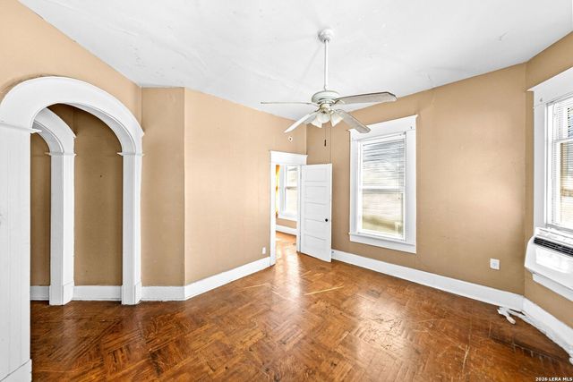 124 E Ashby Pl, San Antonio, TX 78212