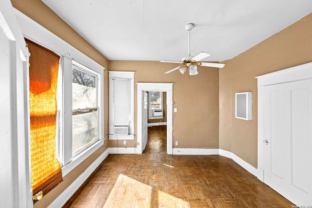 124 E Ashby Pl, San Antonio, TX 78212