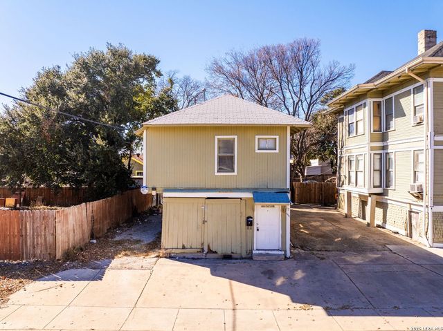 124 E Ashby Pl, San Antonio, TX 78212