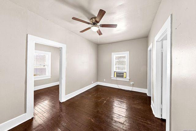 124 E Ashby Pl, San Antonio, TX 78212