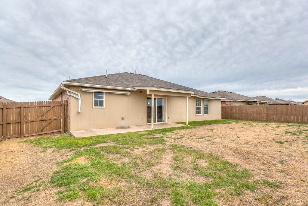 Image 35 of property listing at 1221 Elmo Lane, San Angelo, TX 76905