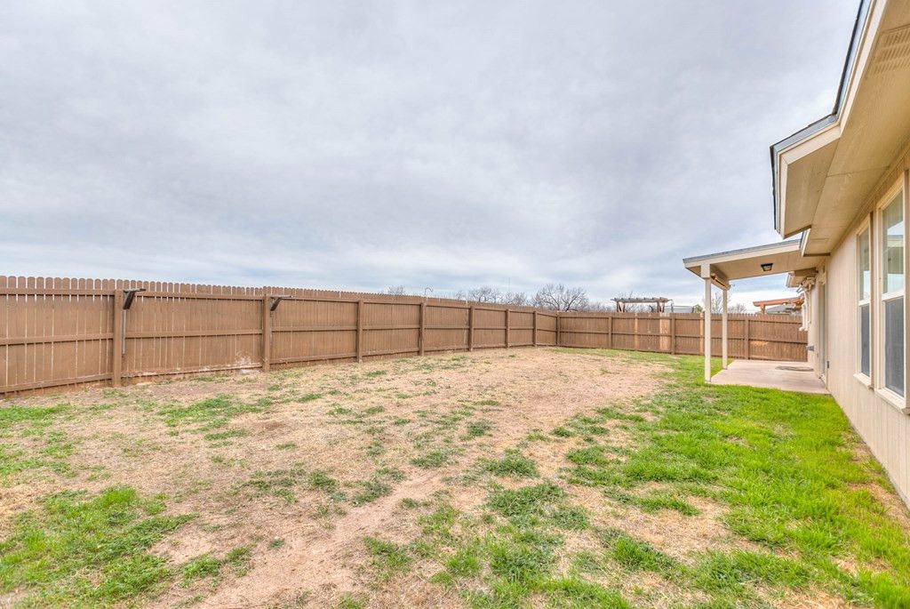 Image 37 of property listing at 1221 Elmo Lane, San Angelo, TX 76905