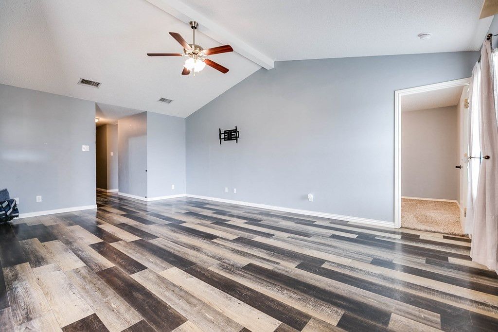 Image 7 of property listing at 1221 Elmo Lane, San Angelo, TX 76905