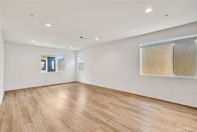 911 E 3rd, Santa Ana, CA 92701