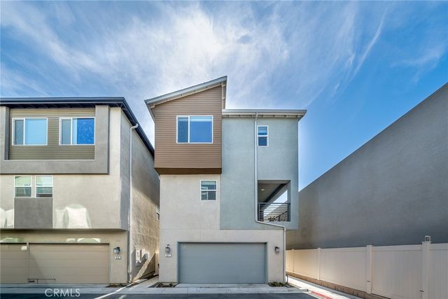 911 E 3rd, Santa Ana, CA 92701