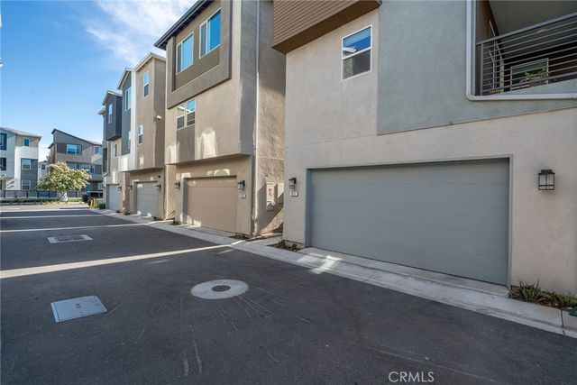 911 E 3rd, Santa Ana, CA 92701