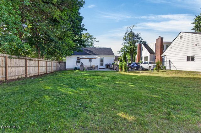 28 Smith Avenue, Colonie, NY 12205