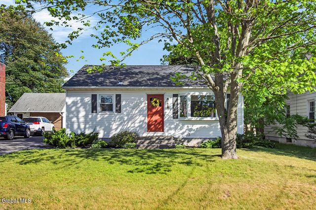 28 Smith Avenue, Colonie, NY 12205