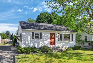 28 Smith Avenue, Colonie, NY 12205