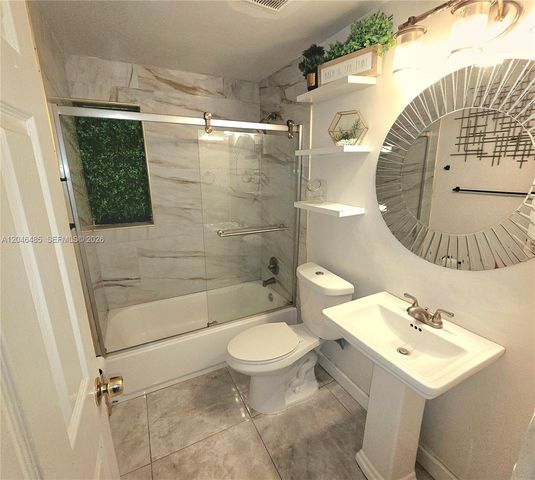 323 NW 4th Pl, Deerfield Beach, FL 33441